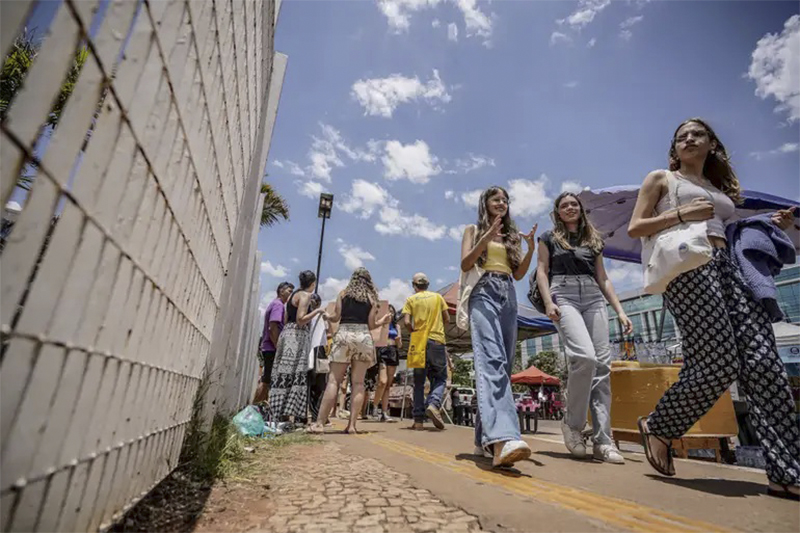 Mulheres são maioria entre os 5 milhões de inscritos no Enem
