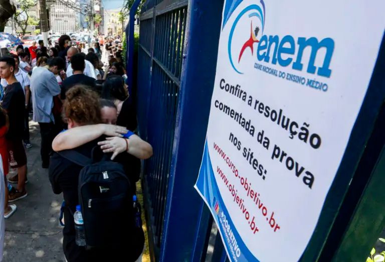 Enem vai avaliar desempenho de alunos na educação básica