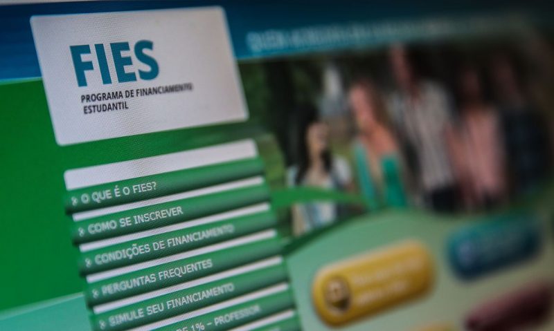 MEC divulga edital para vagas remanescentes do Fies