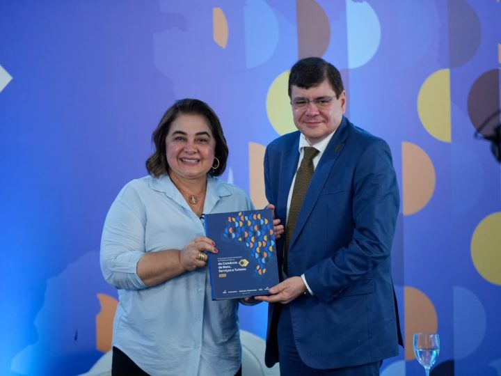 Professora Maria apresenta a empresários plano para destravar comércio e serviços no Amazonas