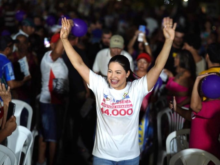 “Vocês me dão energia pra continuar”: Brena Dianná leva esperança de saneamento e dignidade a moradores de palafitas em Parintins