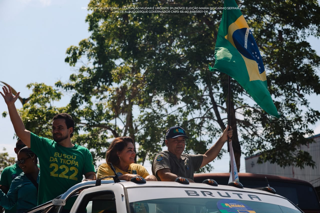 Motocarreata da Vitória: Professora Maria e Capitão Alberto Neto agitam Manaus de Norte a Sul em última ação de rua