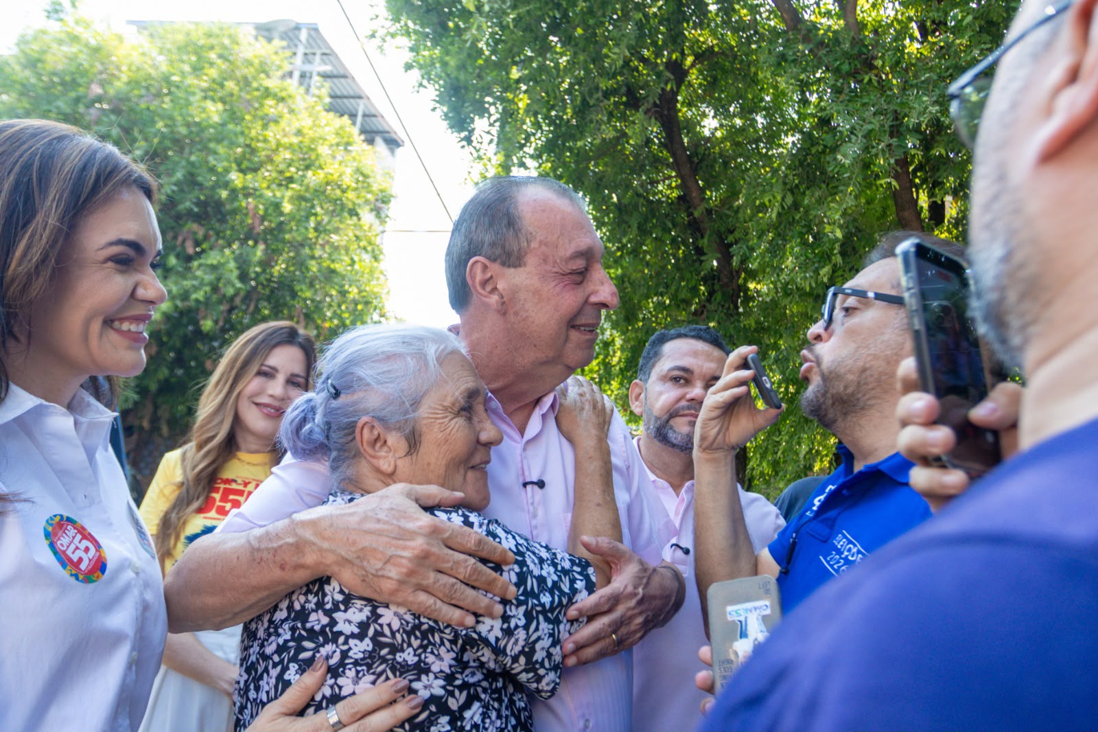 No segundo turno, Omar reforça proposta de ampliar Crédito Rosa para mulheres em todo o Amazonas