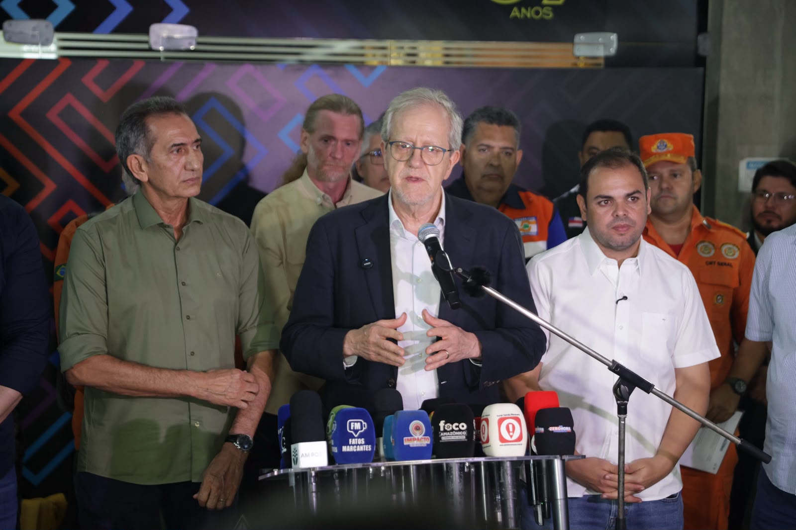 Governo do Amazonas e Governo Federal discutem combate às queimadas no estado