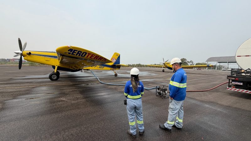 Caminhões-pipa da Águas de Manaus reforçam ações de combate aos incêndios florestais no Amazonas