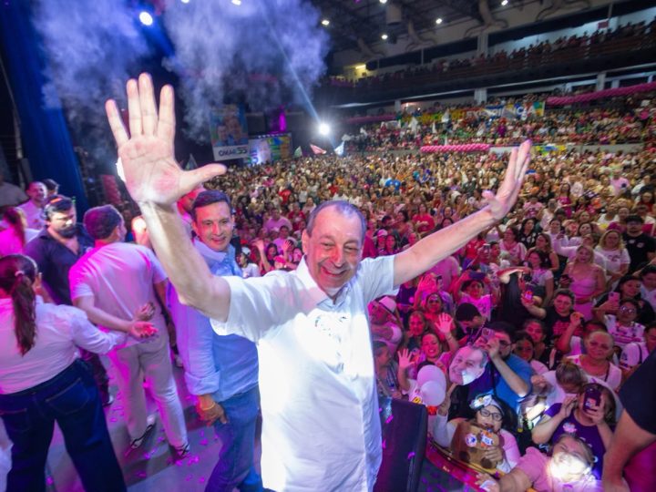 Duas pesquisas divulgadas nesta segunda mostram Omar Aziz com ampla vantagem sobre Maria do Carmo no Amazonas
