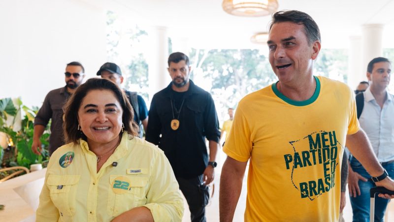 Flávio Bolsonaro e Nikolas Ferreira desembarcam em Manaus para maior ato da direita no Norte e colocam Amazonas no centro da virada nacional