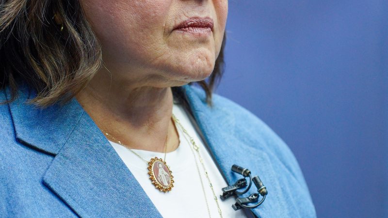 PROFESSORA MARIA APRESENTA PROPOSTA DE CONSTRUIR SEIS HOSPITAIS REGIONAIS NO AMAZONAS