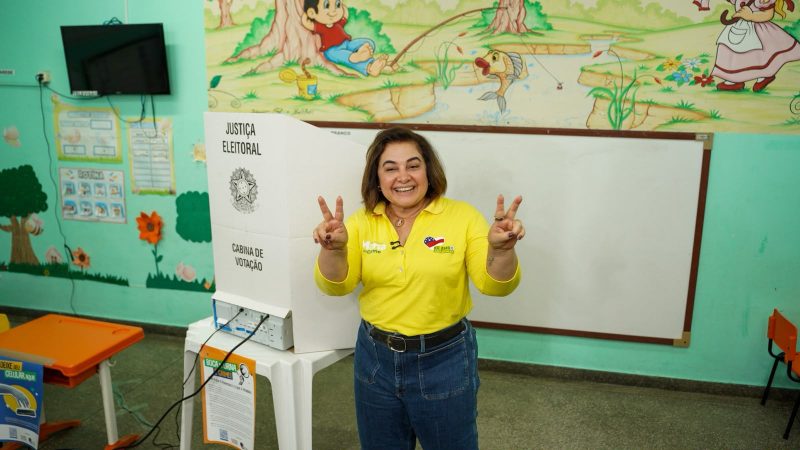 Quando o povo quer, ninguém segura’, diz Professora Maria ao votar no segundo turno