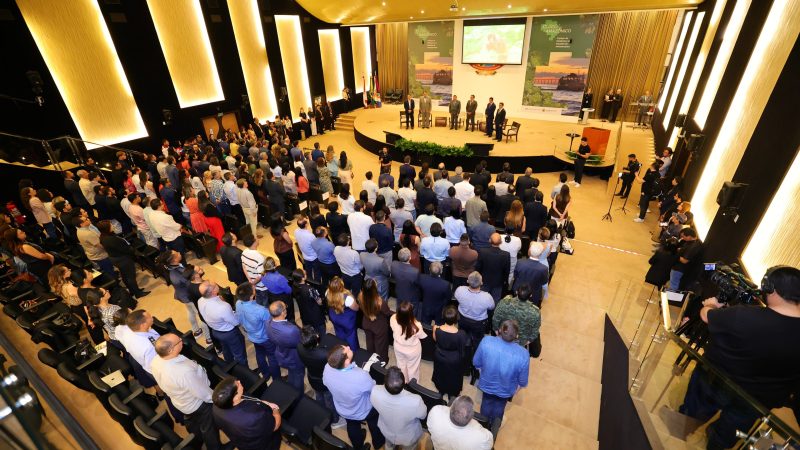 Transporte fluvial e projetos escolares marcam debates da tarde em seminário no TCE-AM