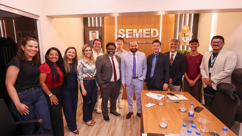 Prefeitura e Consulado Coreano alinham ampliação do ensino de idioma em escolas de Manaus