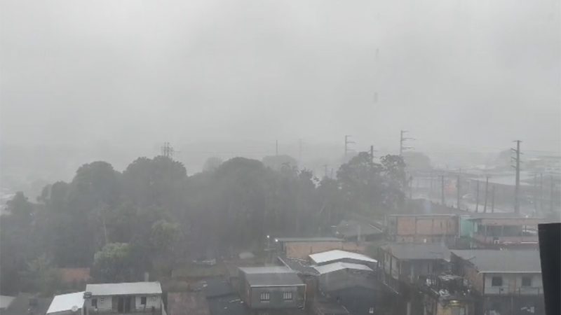 Defesa Civil alerta para nível alto de chuvas intensas em Manaus