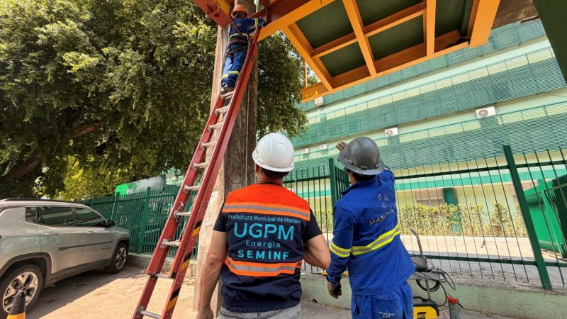 Prefeitura de Manaus reforça iluminação e revitaliza passarela na avenida Carvalho Leal