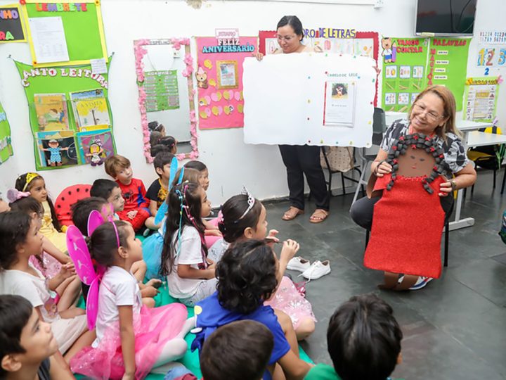 Semana do Livro Infantil estimula leitura e imaginação nas escolas de Manaus
