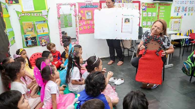 Semana do Livro Infantil estimula leitura e imaginação nas escolas de Manaus