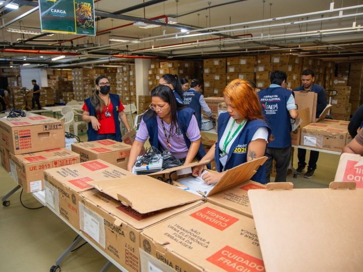 TRE-AM conclui preparação das urnas eletrônicas na capital