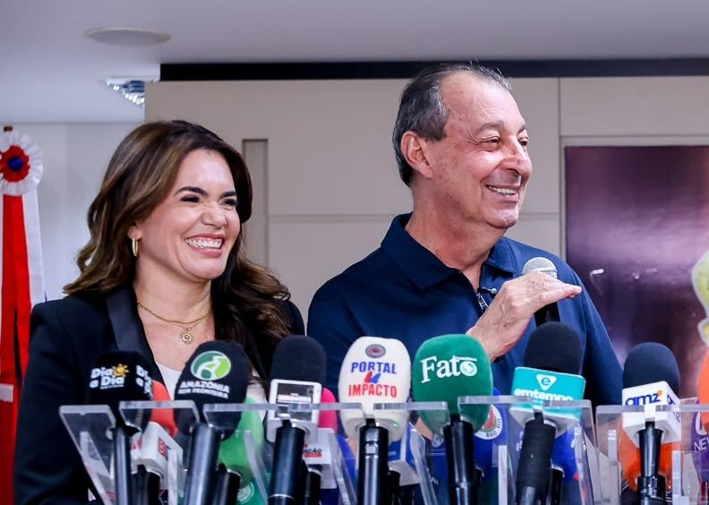 Omar Aziz anuncia que vai coordenar transição e que ainda não escolheu secretários