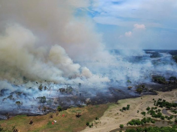 Incêndio em área de mata de Itacoatiara completa 17 dias e atinge mais de 1,3 mil hectares