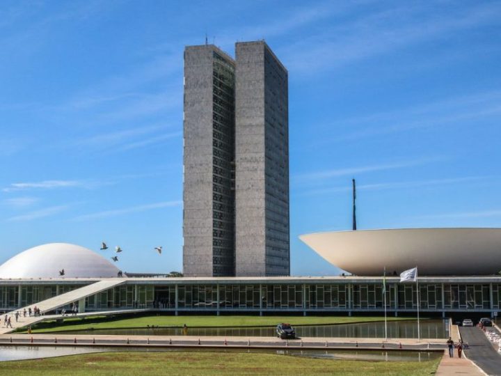 Taxa de renovação da Câmara dos Deputados fica em 35,67%
