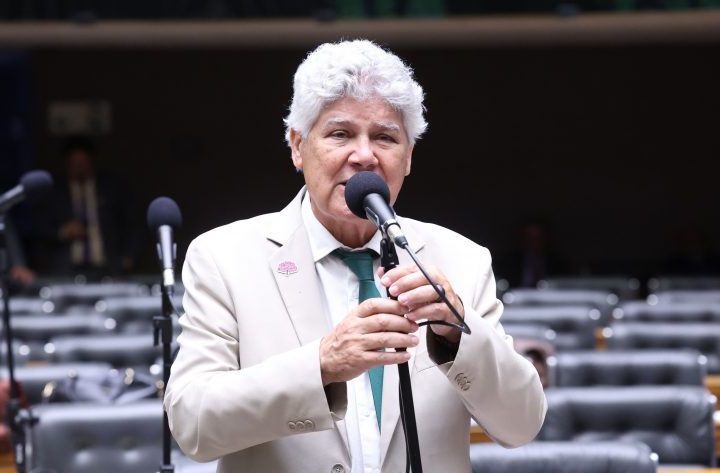 Projeto limita doações eleitorais de pessoas físicas a dez salários mínimos