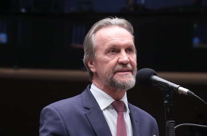 Federação PT-PCdoB-PV anuncia apoio à reeleição de Motta para presidente da Câmara