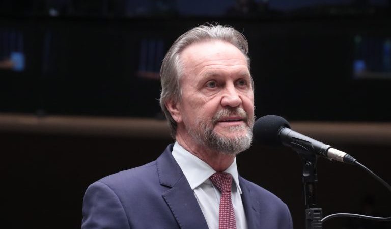Federação PT-PCdoB-PV anuncia apoio à reeleição de Motta para presidente da Câmara
