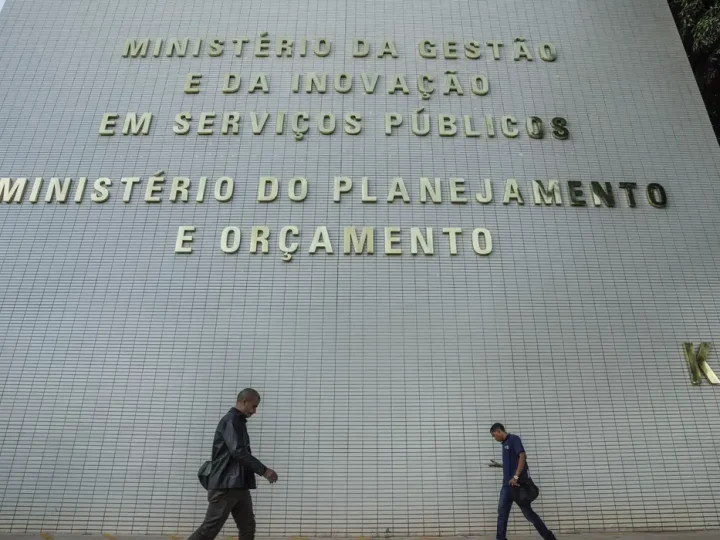 Governo pretende realocar R$ 20 bilhões no Orçamento de 2027