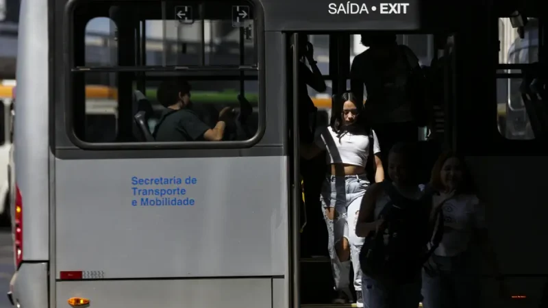 Governo envia ao Congresso proposta de tarifa zero no transporte